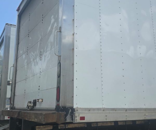 2017 FREIGHTLINER BOX TRUCK 26FT SIDE DOOR, LOW MILES 006
