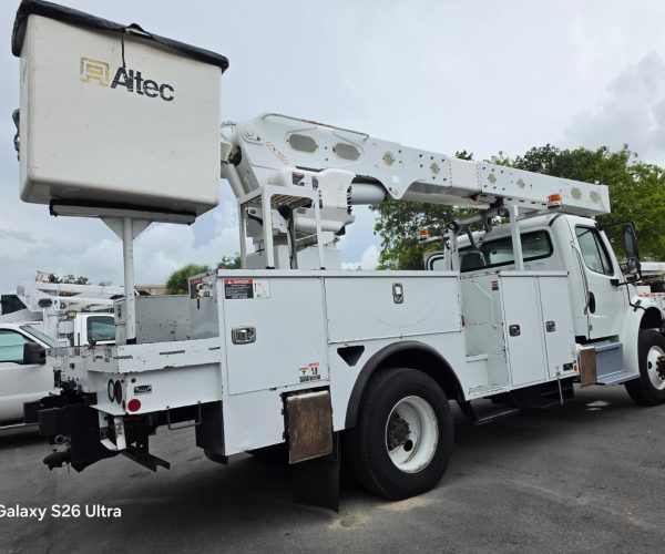 2017 FREIGHTLINER M2 BUCKET TRUCK ALTEC AN55 60FT 4X4 INSULATED 003