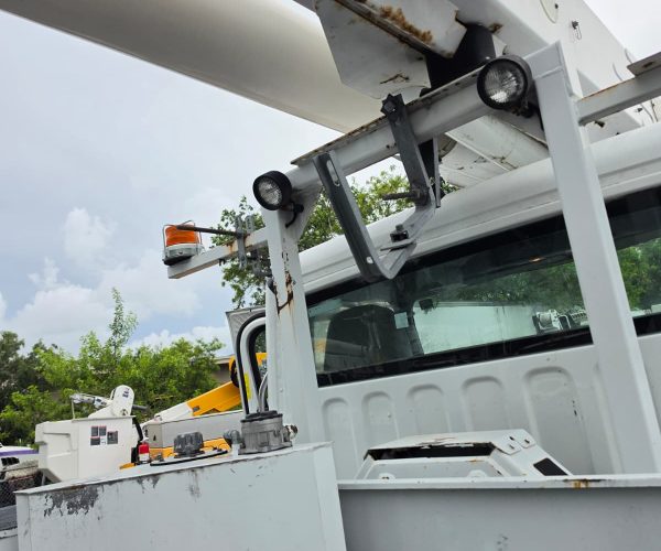 2017 FREIGHTLINER M2 BUCKET TRUCK ALTEC AN55 60FT 4X4 INSULATED 005