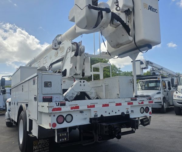 2017 INTERNATIONAL 4300 BUCKET TRUCK ALTEC A755 60FT INSULATE DOUBLE MAN BUCKET 006