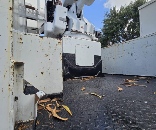 2017 INTERNATIONAL 4300 BUCKET TRUCK ALTEC A755 60FT INSULATE DOUBLE MAN BUCKET 012