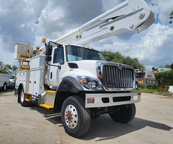 2017 INTERNATIONAL 7400 BUCKET TRUCK 4X4 ALTEC AN55 61FT HIGH SINGLE MEN BUCKET 003