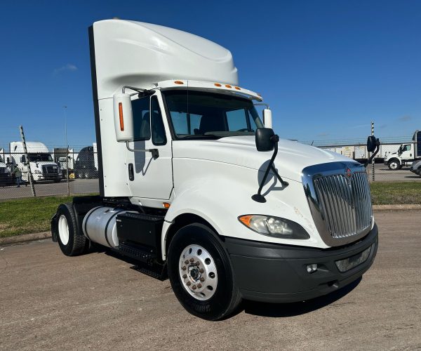 2017 INTERNATIONAL PROSTAR DAY CAB TANDEM 001