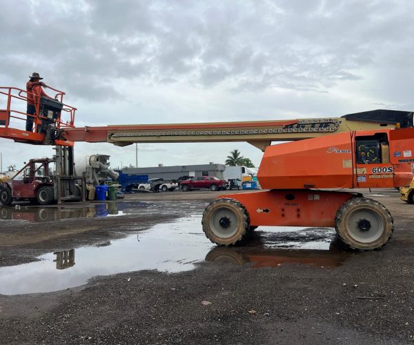 2017 JLG 600S TELESCOPIC BOOM LIFT DIESEL 001