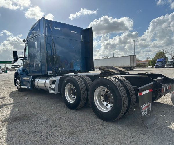 2017 KENWORTH T680 MID ROOF CUMMINS ISX15 006