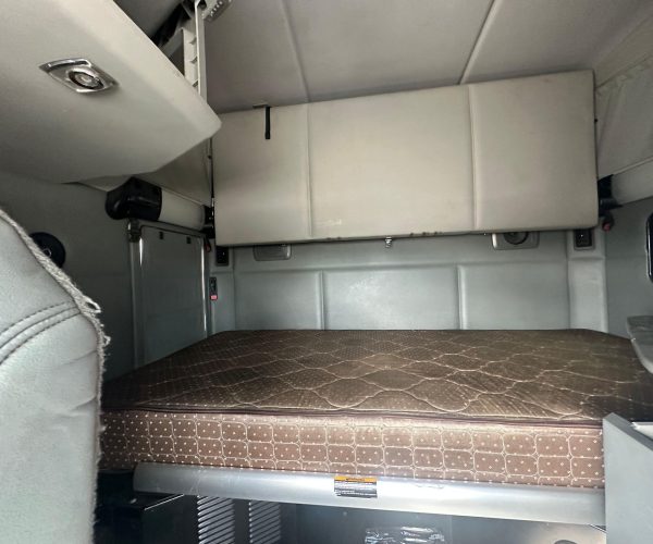 2017 KENWORTH T680 MID ROOF CUMMINS ISX15 014