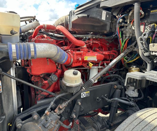 2017 KENWORTH T680 MID ROOF CUMMINS ISX15 018