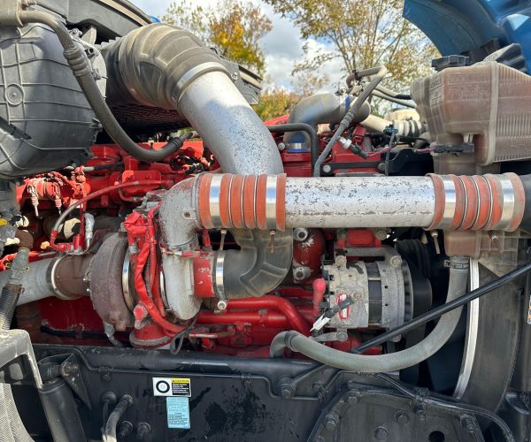 2017 KENWORTH T680 MID ROOF CUMMINS ISX15 019
