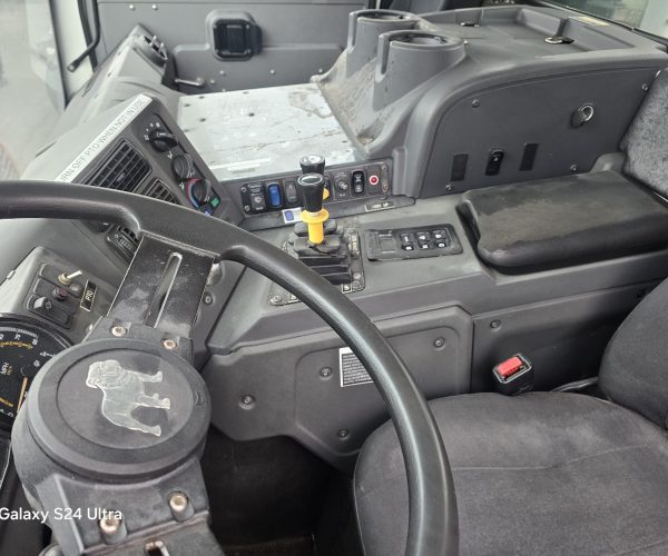 2017 MACK MRU613 TERRAPRO CAB OVER ROLL OFF TANDEM AXLE 009