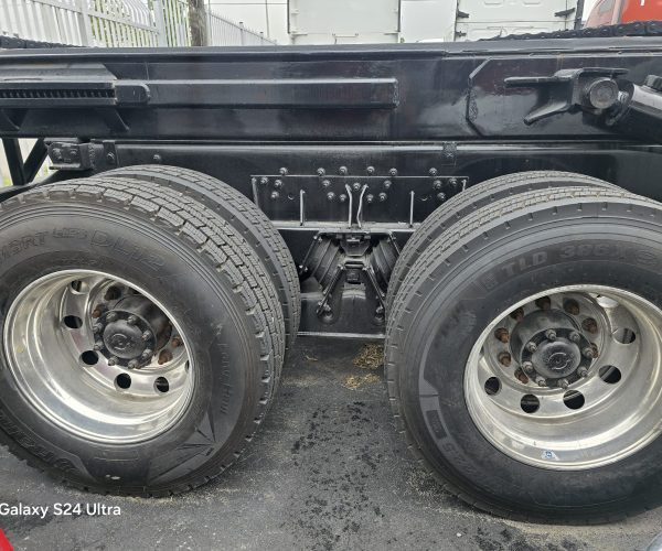 2017 MACK MRU613 TERRAPRO CAB OVER ROLL OFF TANDEM AXLE 014