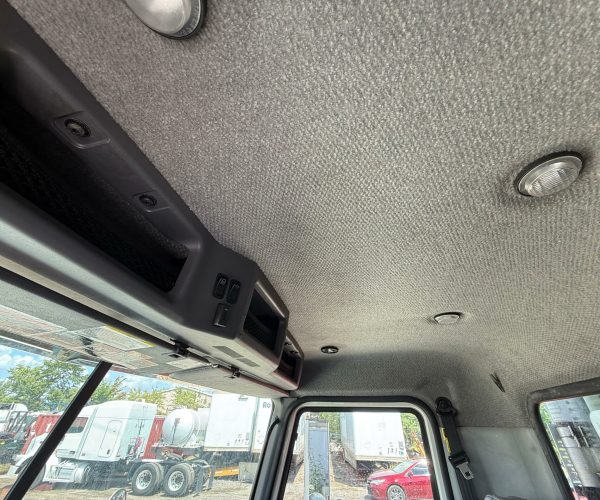 2017 MACK VISION CXU613MP7-395C TRI AXLE DUMP TRUCK 012