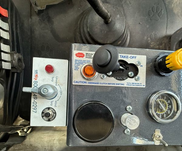 2017 MACK VISION CXU613MP7-395C TRI AXLE DUMP TRUCK 015