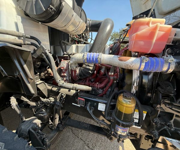 2017 MACK VISION CXU613MP7-395C TRI AXLE DUMP TRUCK 022