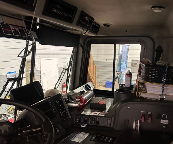 2017 PUTZMEISTER 32 METERS CONCRETE PUMP MOUNTED ON A 2018 MACK MRU 012