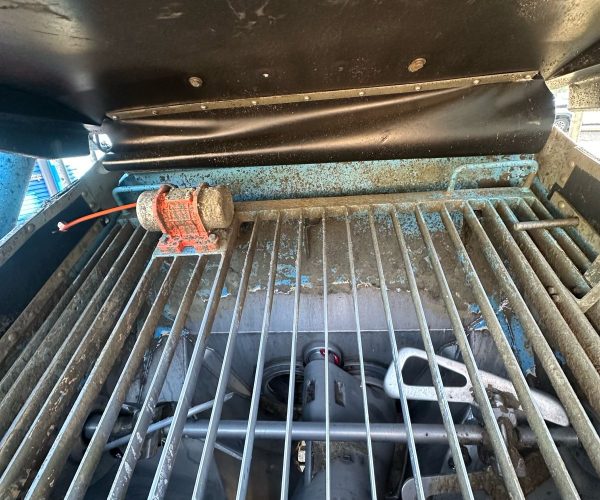 2017 PUTZMEISTER 32 METERS CONCRETE PUMP MOUNTED ON A 2018 MACK MRU 013