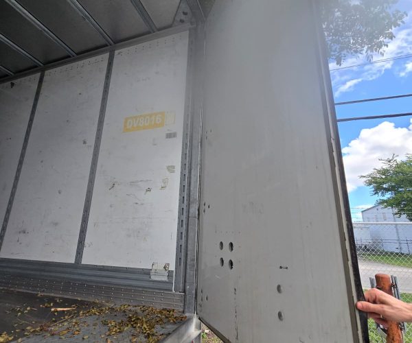 2017 VANGARD DRY VANS TRAILER 53X102 011