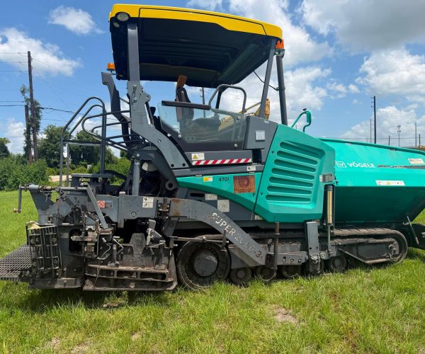 2017 VÖGELE SUPER 2000-3i TRACKED ASPHALT PAVER HOPPER 001