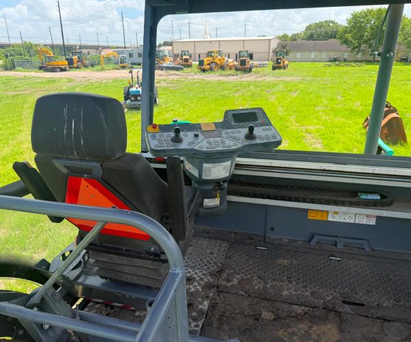 2017 VÖGELE SUPER 2000-3i TRACKED ASPHALT PAVER HOPPER 013