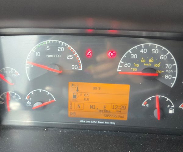 2017 VOLVO VNL W SLEEPER & THERMOKING APU UNIT 011