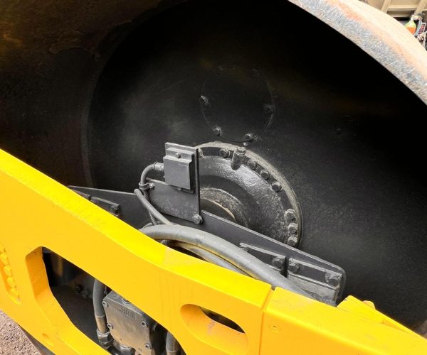 2018 BOMAG BW211 D-40 HYDROSTATIC DRIVE VIBRATORY 011