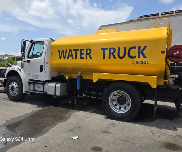 2018 FREIGHTLINER 2,500 GALLON WATER TRUCK 005