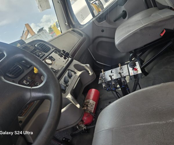 2018 FREIGHTLINER 2,500 GALLON WATER TRUCK 008