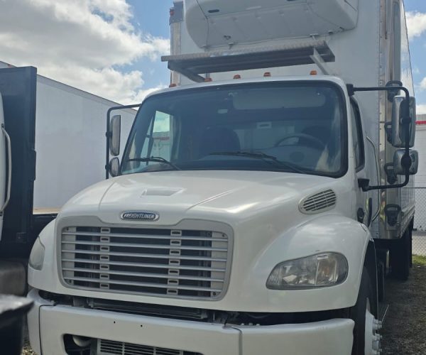 2018 FREIGHTLINER M2 106 REFRIGERATED BOX TRUCK 24FT 002