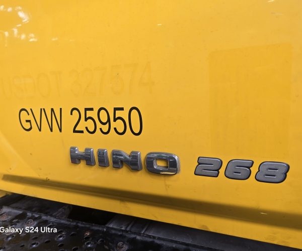 2018 HINO 268 26FT BOX TRUCK WLIFT GATE & SIDE DOOR 010