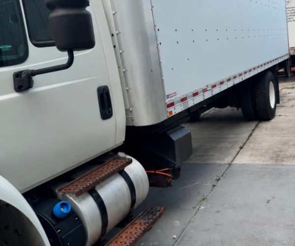2018 INTERNATIONAL 26 FT BOX TRUCK EXTENDED CAB SLEEPER 003