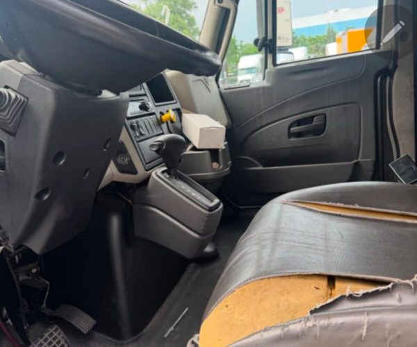 2018 INTERNATIONAL 26 FT BOX TRUCK EXTENDED CAB SLEEPER 006