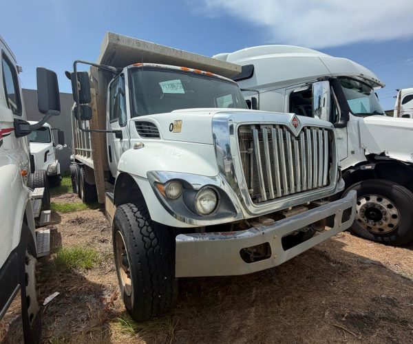 2018 INTERNATIONAL HV DUMP TRUCK TANDEM AXLE 002
