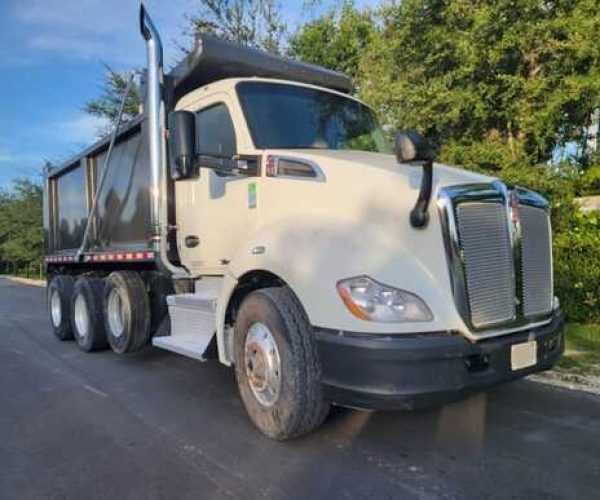 2018 KENWORTH T680 DUMP TRUCK TRI AXLE 002