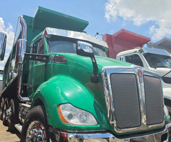 2018 KENWORTH T680 DUMP TRUCK TRI-AXLE 002