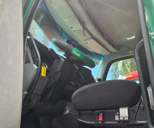 2018 KENWORTH T680 DUMP TRUCK TRI-AXLE 004
