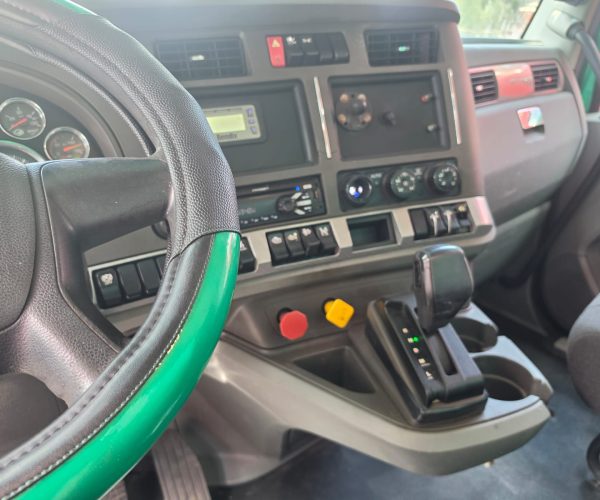 2018 KENWORTH T680 DUMP TRUCK TRI-AXLE 006