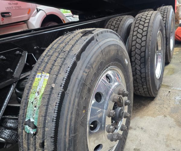 2018 KENWORTH T680 DUMP TRUCK TRI-AXLE 015