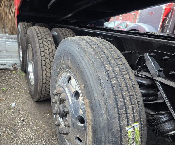 2018 KENWORTH T680 DUMP TRUCK TRI-AXLE 016