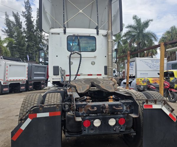 2018 PETERBILT DAY CAB TRUCK SINGLE AXLE 006