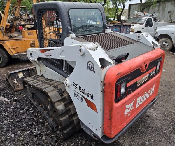 2018 T550 SKID STEER BOBCAT W HIGH FLOW BRAND NEW STEER RUBBER 004
