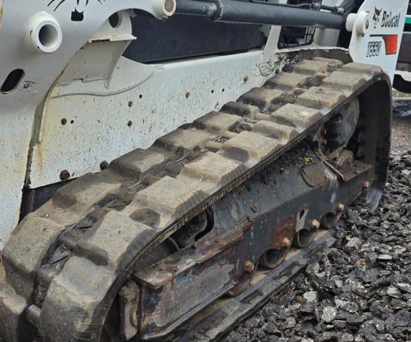 2018 T550 SKID STEER BOBCAT W HIGH FLOW BRAND NEW STEER RUBBER 006