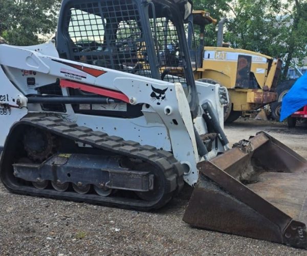 2018 T550 SKID STEER BOBCAT WITH HIGH FLOW & BRAND NEW STEER 001