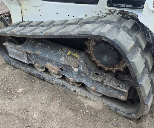 2018 T550 SKID STEER BOBCAT WITH HIGH FLOW & BRAND NEW STEER 004