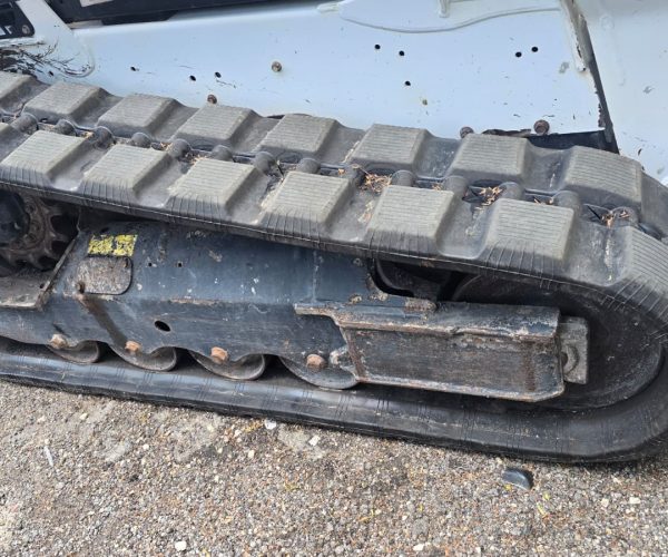 2018 T550 SKID STEER BOBCAT WITH HIGH FLOW & BRAND NEW STEER 005
