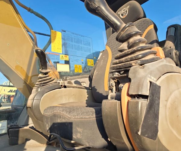 2019 CASE CX130D EXCAVATOR ENCLOSED CAB 008