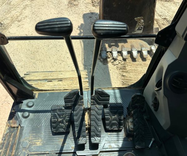 2019 CATERPILLAR 320 EXCAVATOR CAB AC BUCKET WTHUMB 012