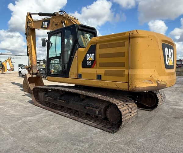 2019 CATERPILLAR 320 EXCAVATOR WITH ENCLOSED CAB & AC 004