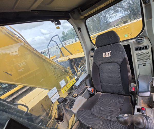 2019 CATERPILLAR 320 EXCAVATOR WITH ENCLOSED CAB & AC 014