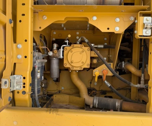 2019 CATERPILLAR 320 EXCAVATOR WITH ENCLOSED CAB & AC 026