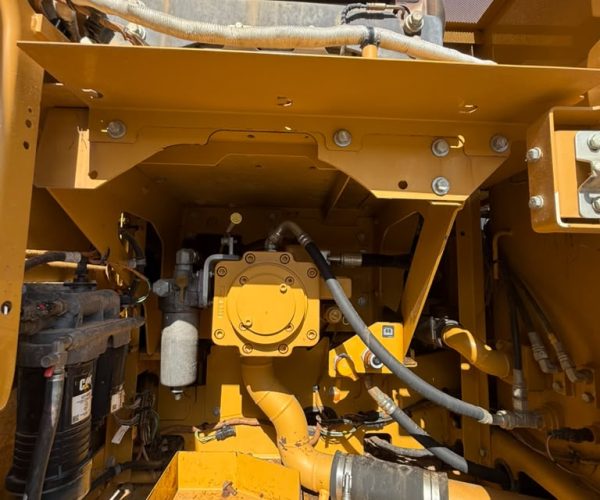 2019 CATERPILLAR 323 EXCAVATOR WITH ENCLOSED CAB & AC 013