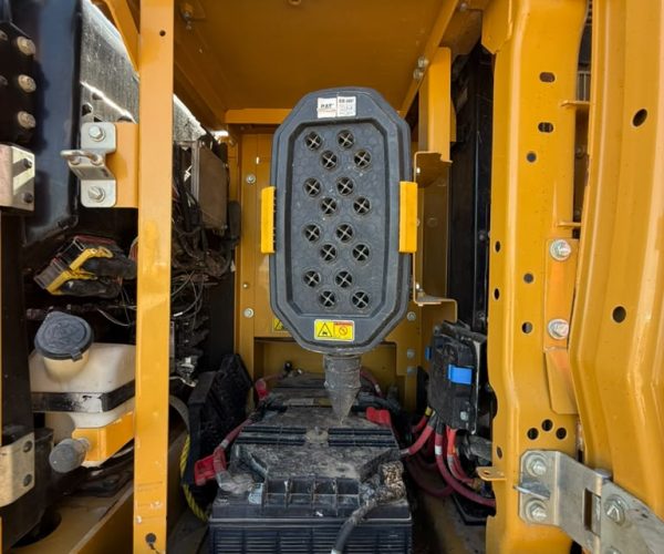 2019 CATERPILLAR 323 EXCAVATOR WITH ENCLOSED CAB & AC 016